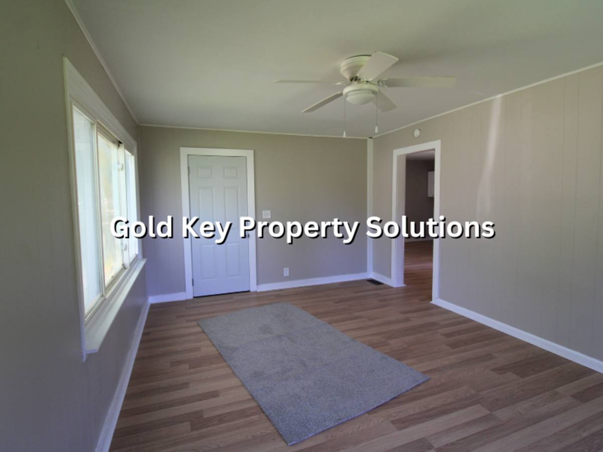 House for rent at 300 N Biltmore Ave, Muncie, IN 47303