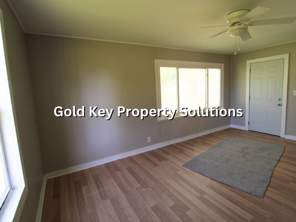 House for rent at 300 N Biltmore Ave, Muncie, IN 47303