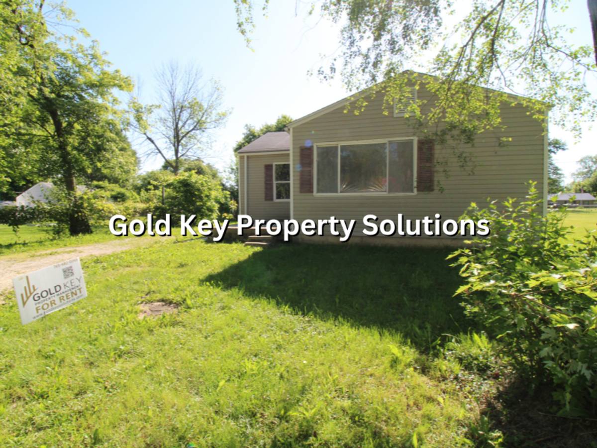 House for rent at 300 N Biltmore Ave, Muncie, IN 47303
