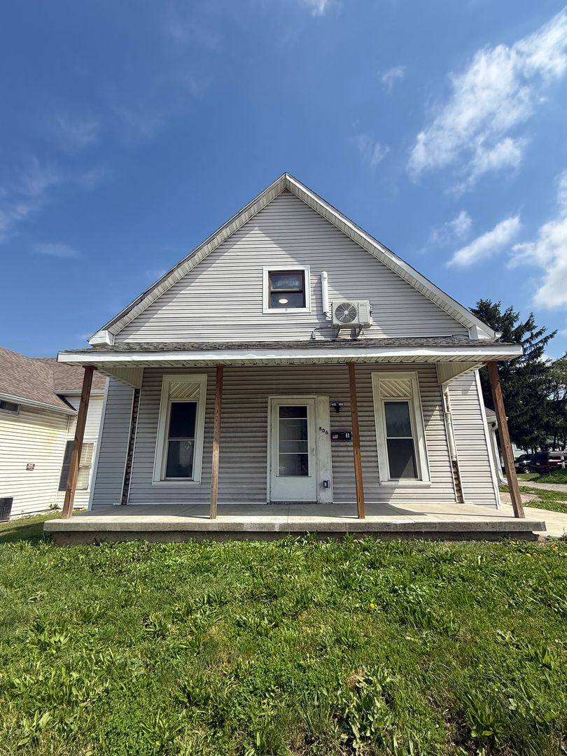 Apartment for rent at 806 Broad St, New Castle, IN 47362