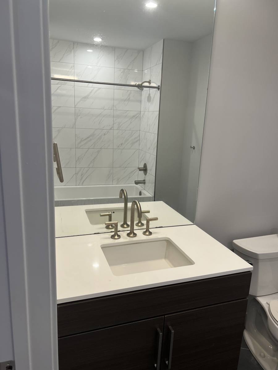 Apartment for rent at 331 S Wells St, Chicago, IL 60606