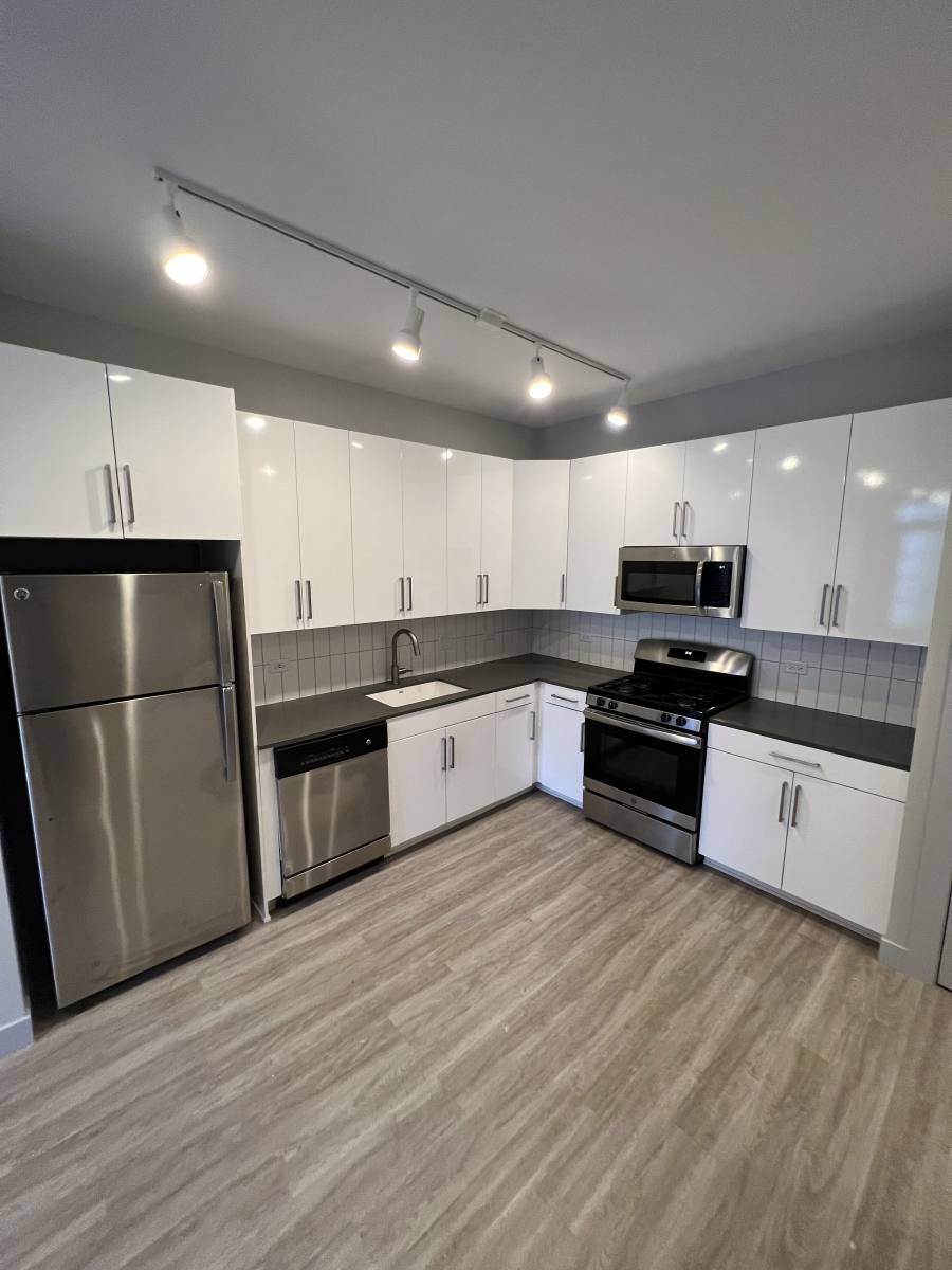 Apartment for rent at 331 S Wells St, Chicago, IL 60606