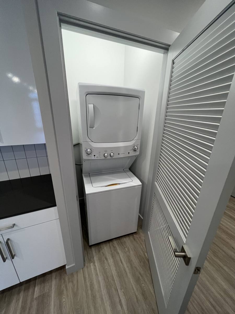 Apartment for rent at 331 S Wells St, Chicago, IL 60606