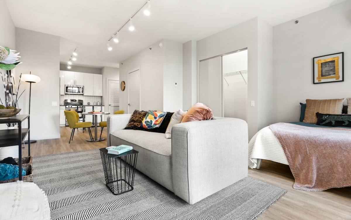Apartment for rent at 330 S Wells St, Chicago, IL 60606
