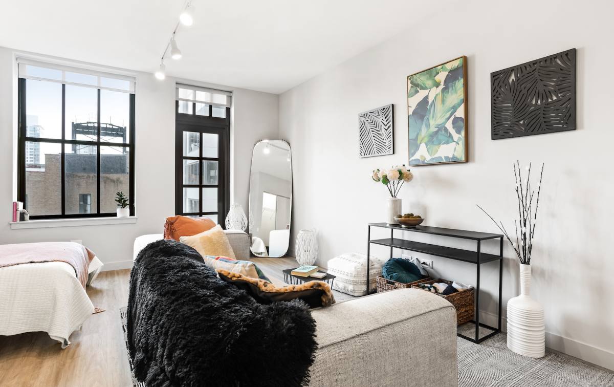 Apartment for rent at 330 S Wells St, Chicago, IL 60606