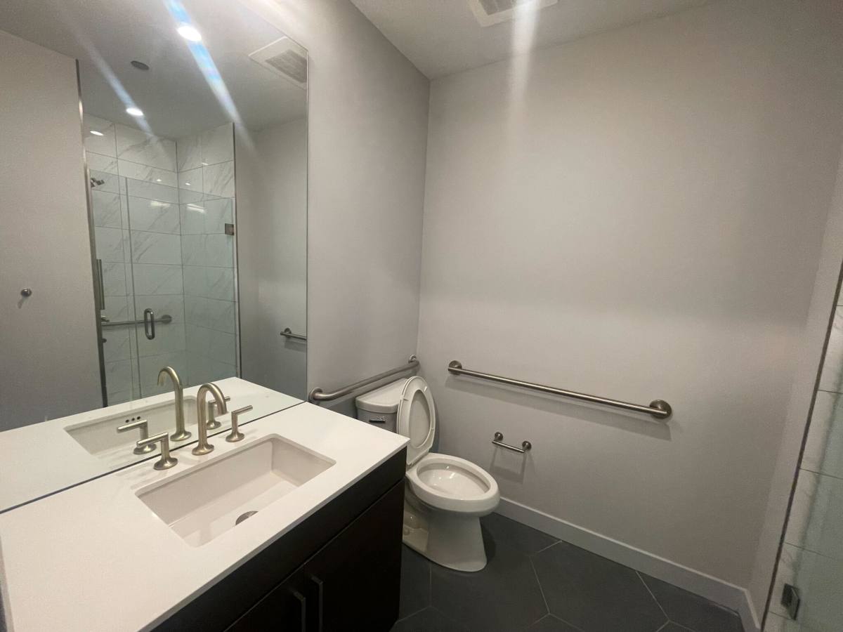 Apartment for rent at 330 S Wells St, Chicago, IL 60606