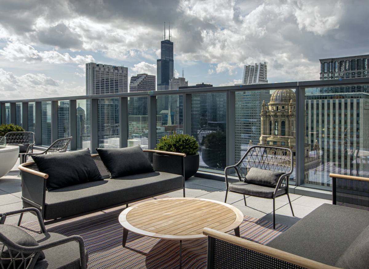 Apartment for rent at 88 E Wacker Place, Chicago, IL 60601