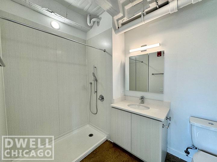 Apartment for rent at 1049 W Lawrence, Chicago, IL 60640