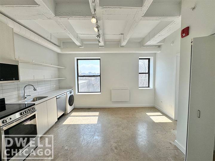 Apartment for rent at 1049 W Lawrence, Chicago, IL 60640