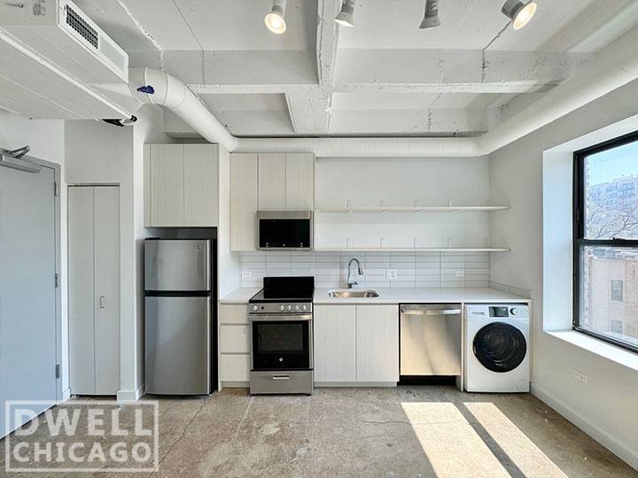 Apartment for rent at 1049 W Lawrence, Chicago, IL 60640