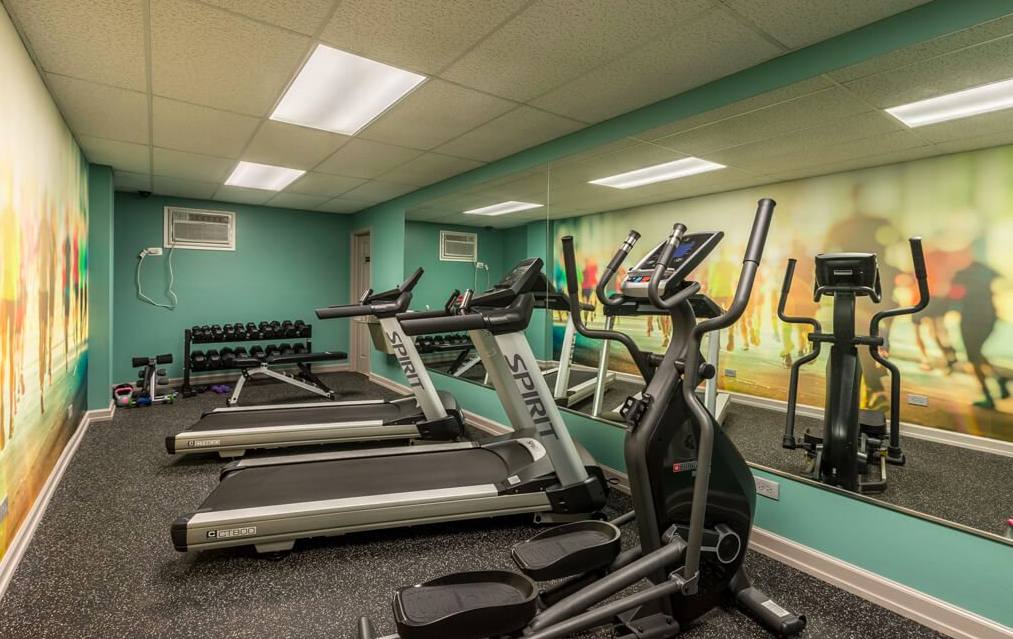 Apartment for rent at 6725 N Sheridan Rd, Chicago, IL 60626