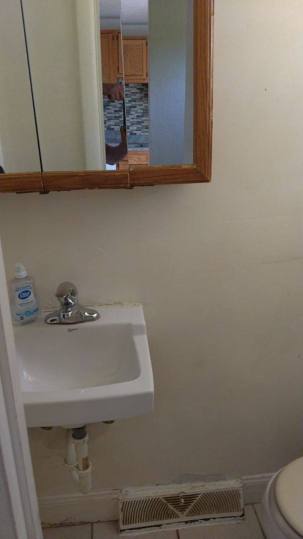 Condo for rent at 4889 Banbury, Cleveland, OH 44128