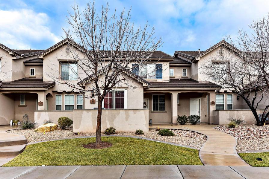 Townhouse for rent at 3439 S Barcelona Dr, Saint George, UT 84790