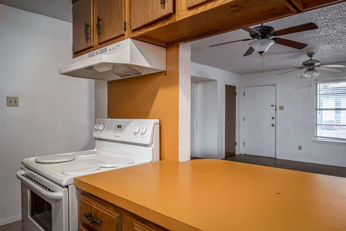 Apartment for rent at 100 Shannon Circle, Del Rio, TX 78840
