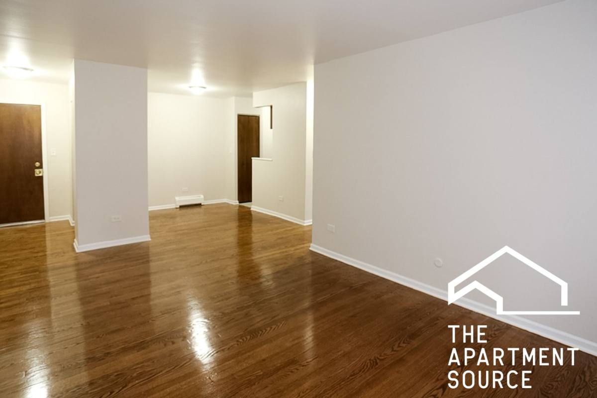 Apartment for rent at 1040 W Hollywood St, Chicago, IL 60660