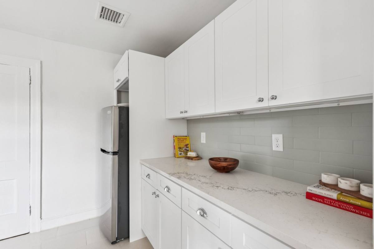 Apartment for rent at 169 Greenwood Ave, Jenkintown, PA 19046