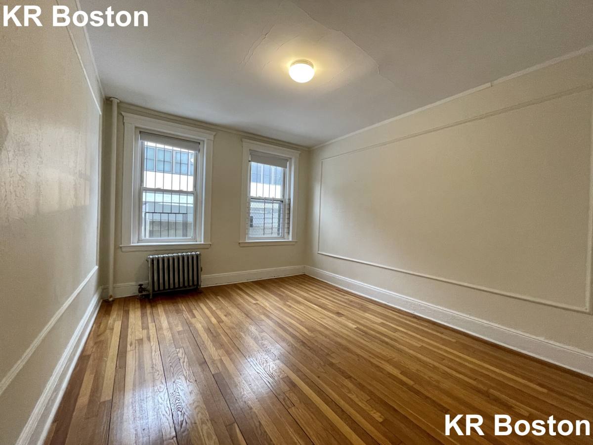 Apartment for rent at 8 Vinal St, Brighton, MA 02135