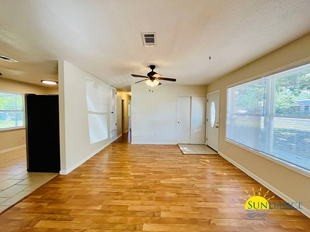 House for rent at 323 23rd St, Niceville, FL 32578