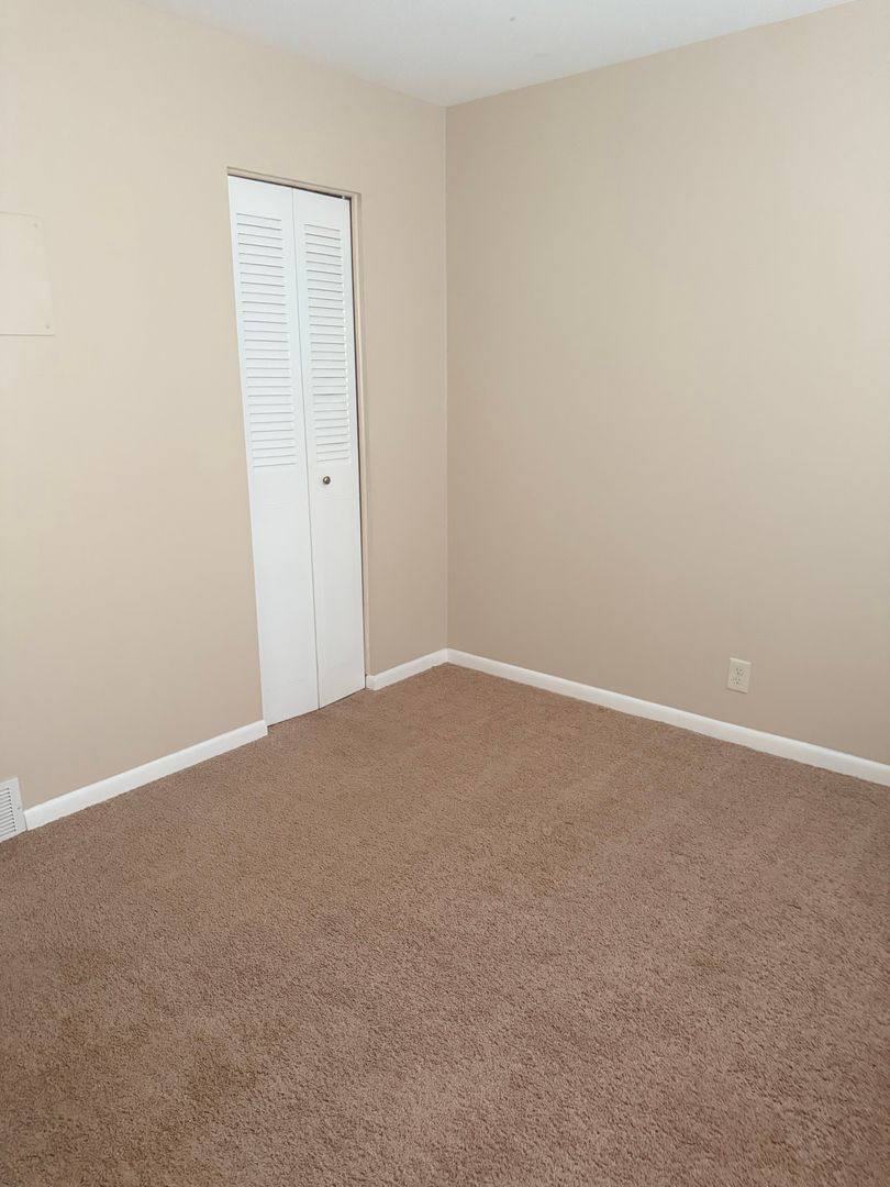 2807 Pembroke Lane A11, Saint Joseph, MO 64506 - Condo for Rent - Image 9