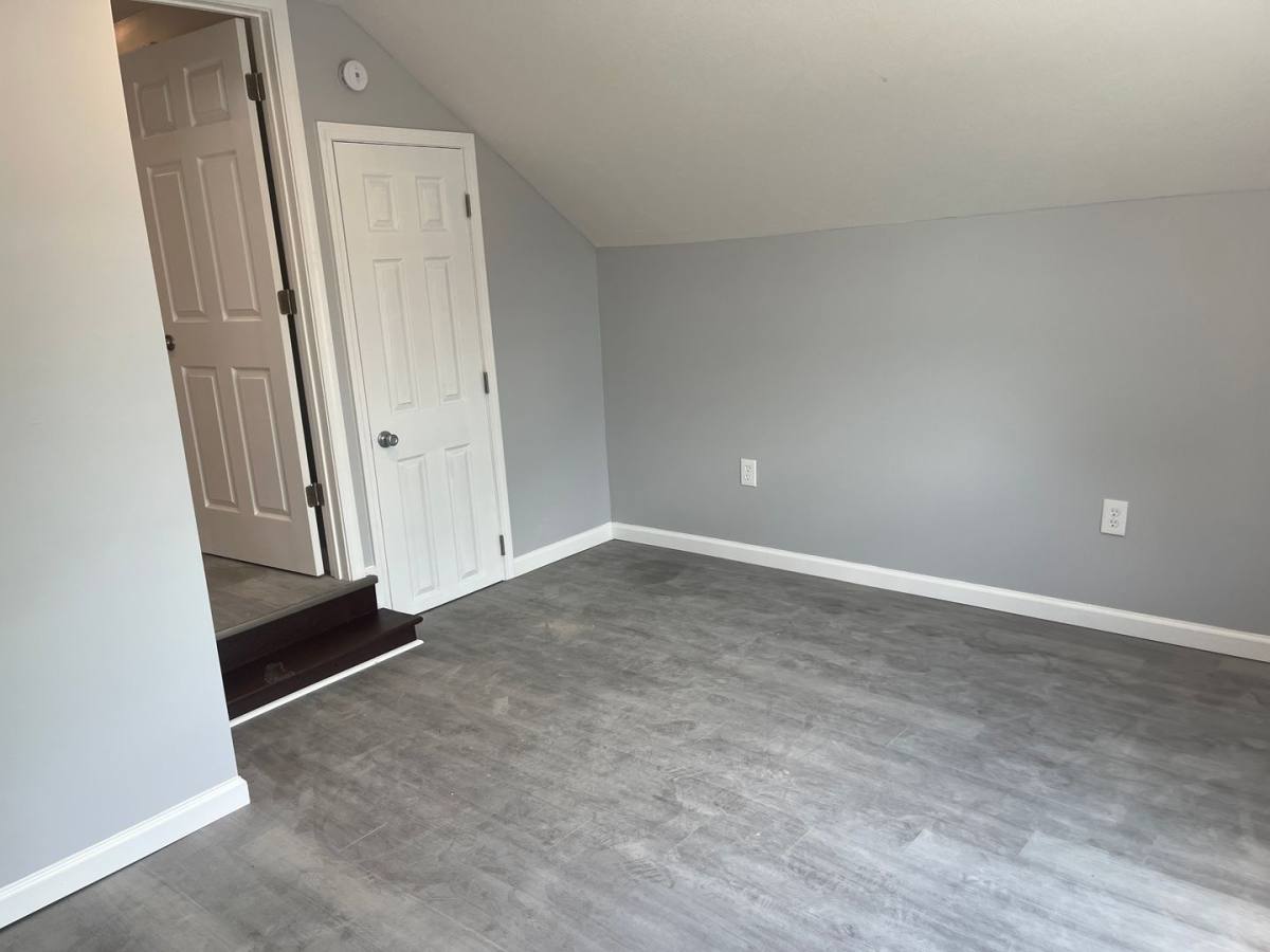 Apartment for rent at 113 W College St, Crawfordsville, IN 47933