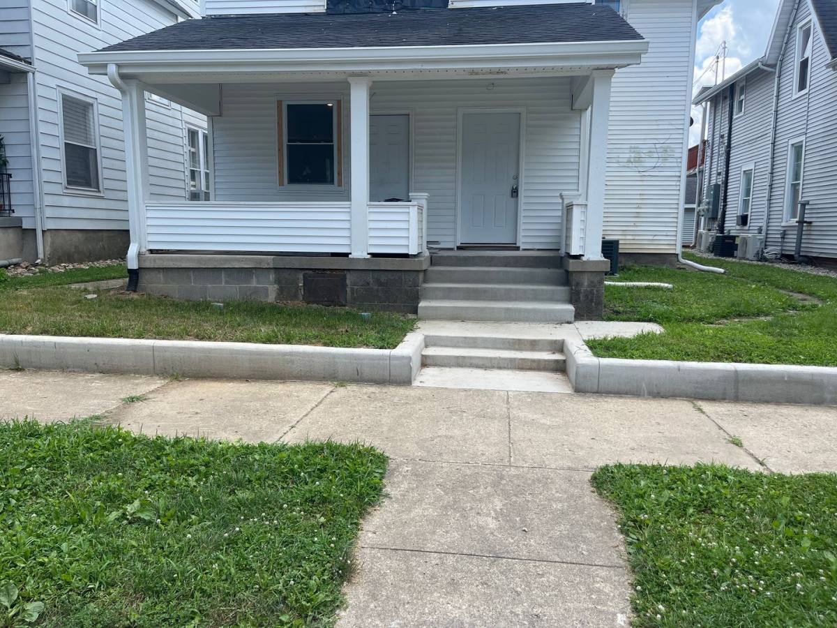 Apartment for rent at 113 W College St, Crawfordsville, IN 47933