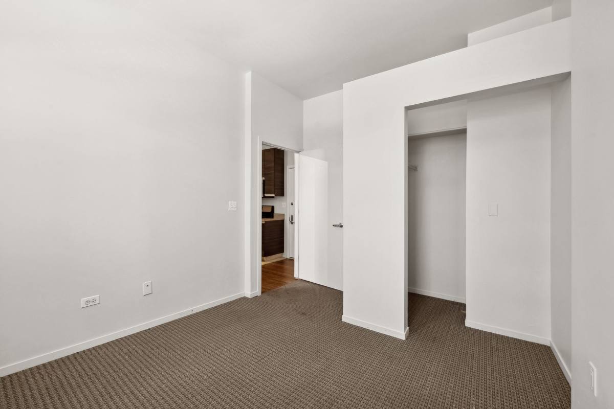 Apartment for rent at 30 E Roosevelt Rd, Chicago, IL 60605