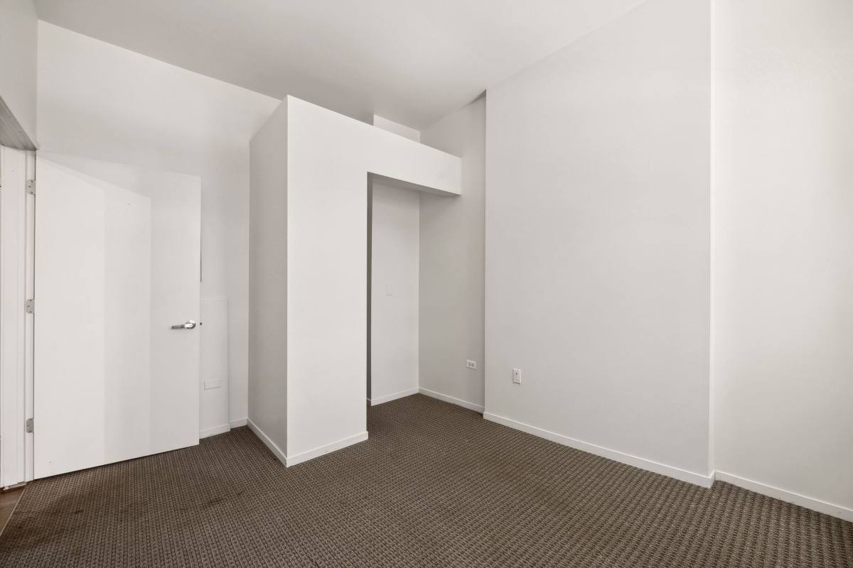 Apartment for rent at 30 E Roosevelt Rd, Chicago, IL 60605