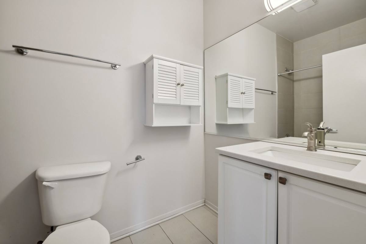 Apartment for rent at 30 E Roosevelt Rd, Chicago, IL 60605