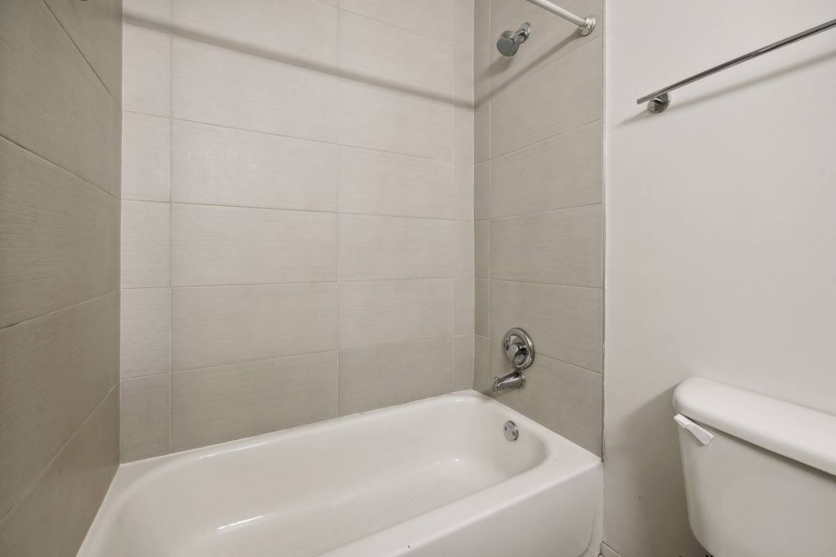Apartment for rent at 30 E Roosevelt Rd, Chicago, IL 60605