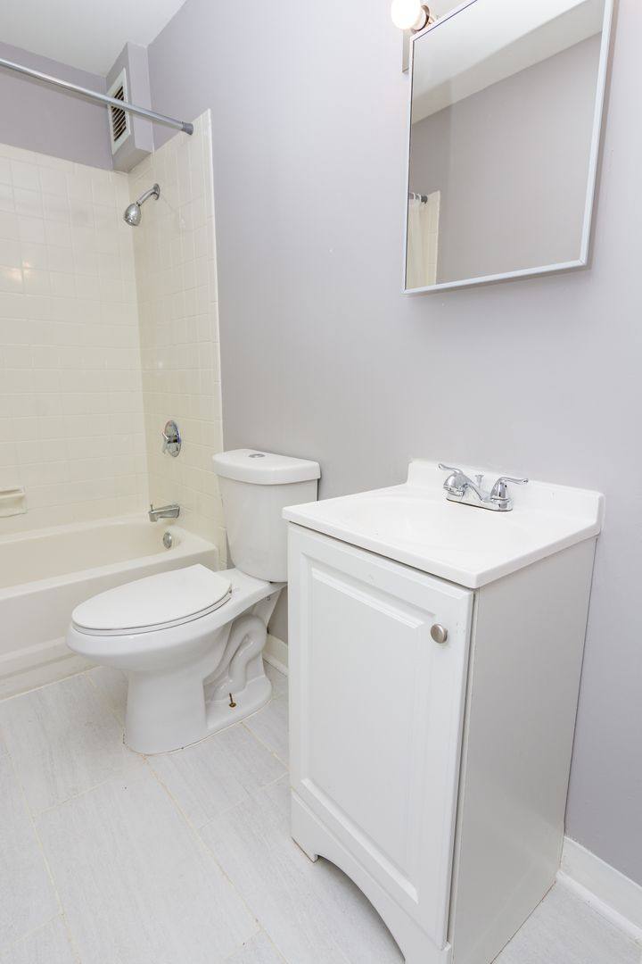 Apartment for rent at 1962 E 71st Place, Chicago, IL 60649