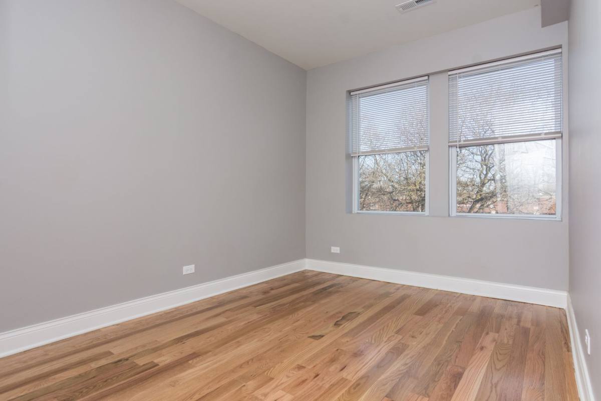 Apartment for rent at 735 W Garfield Blvd #111, Chicago, IL 60621