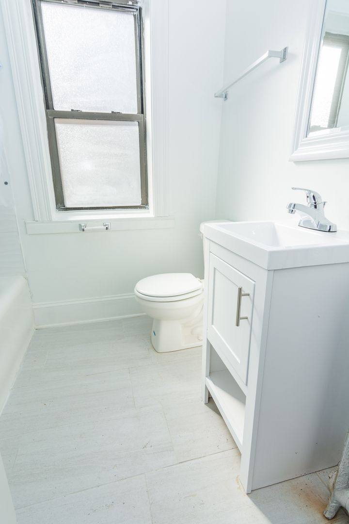 Apartment for rent at 8211 S Ellis Ave #3W, Chicago, IL 60619