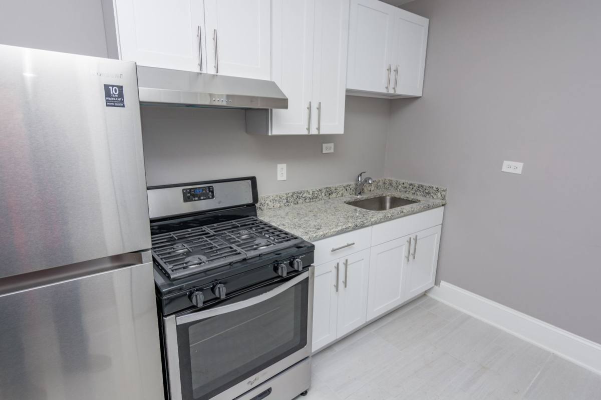 Apartment for rent at 8211 S Ellis Ave #3W, Chicago, IL 60619
