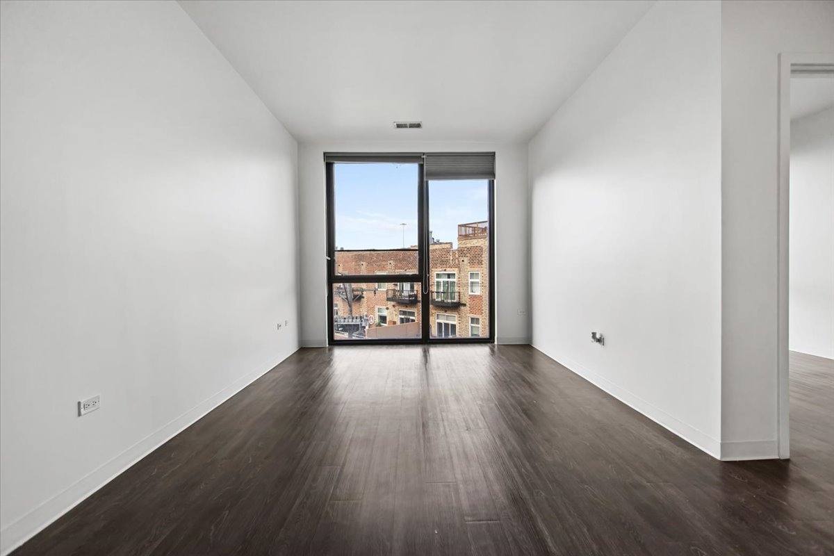 Apartment for rent at 830 N Milwaukee Ave #302, Chicago, IL 60642