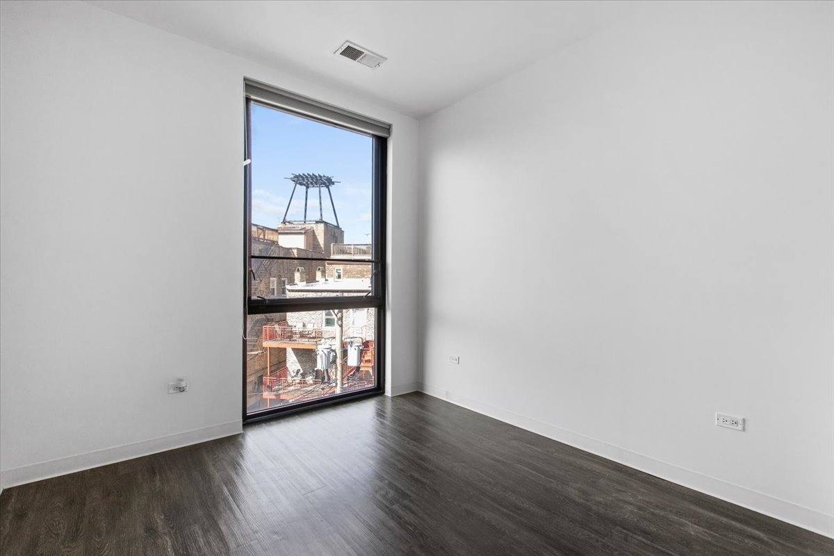 Apartment for rent at 830 N Milwaukee Ave #302, Chicago, IL 60642