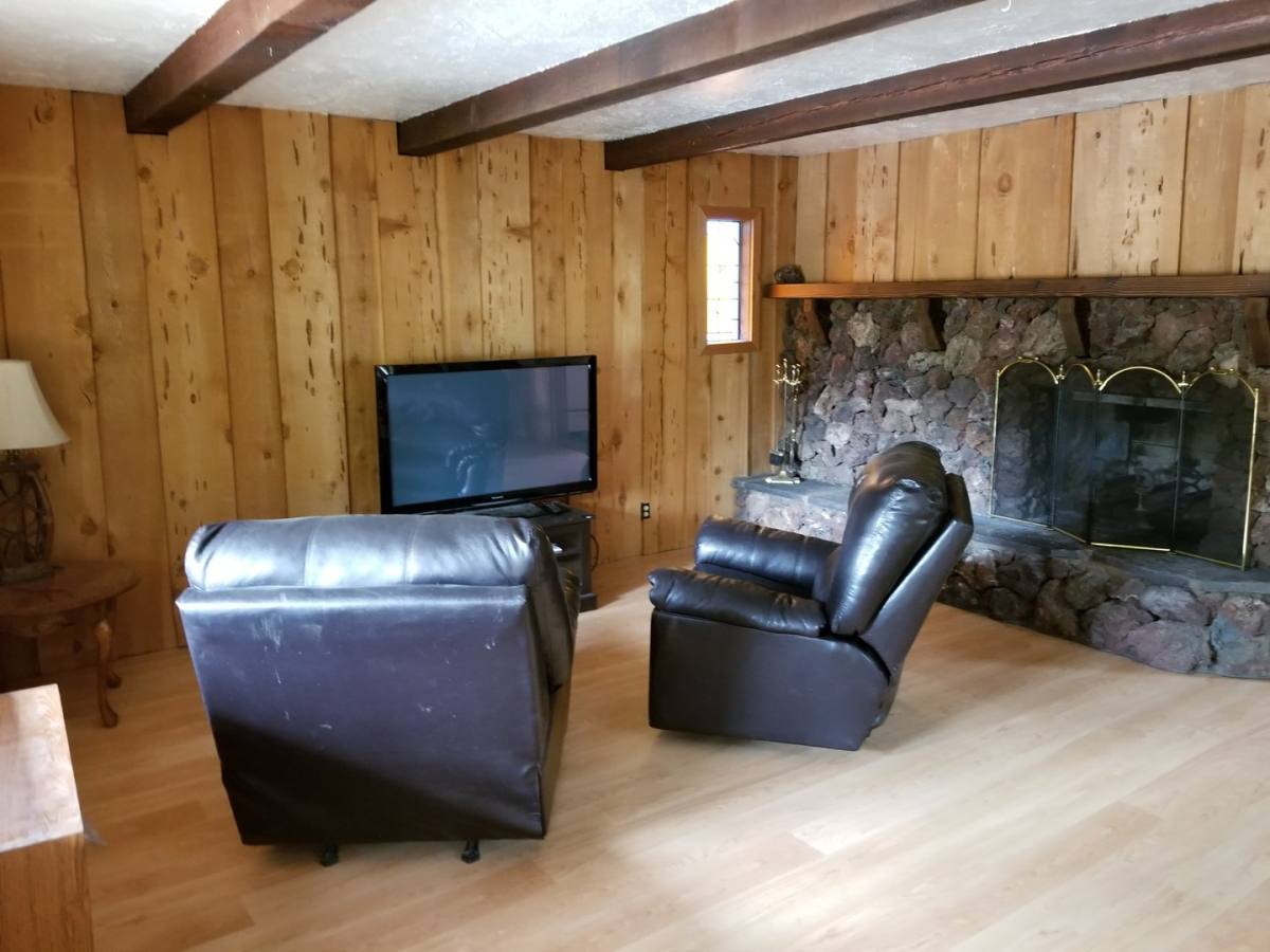 House for rent at 1008 Sierra Ave, Big Bear City, CA 92314
