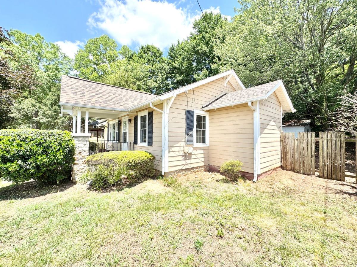 House for rent at 3912 N Church St, Greensboro, NC 27455