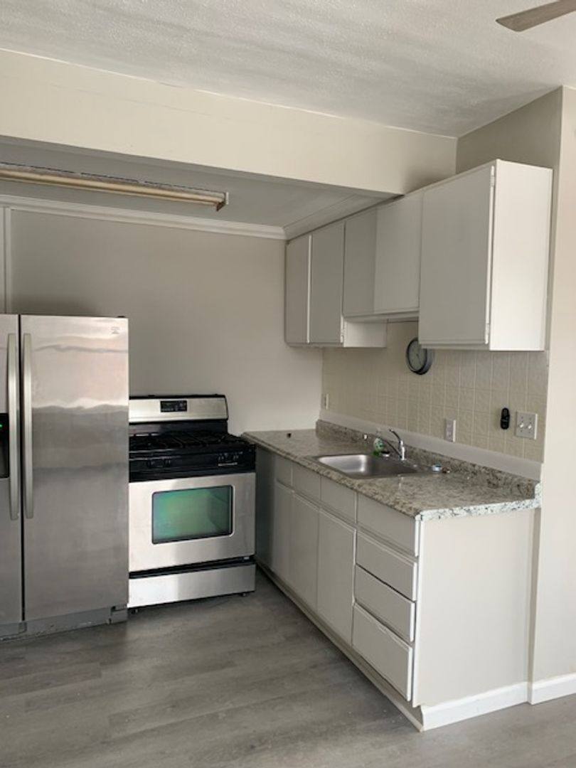Apartment for rent at 121 S Court St, Howell, MI 48843