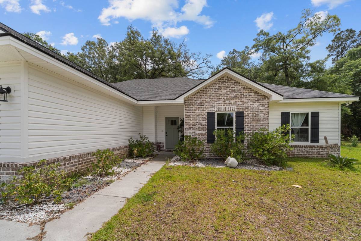 House for rent at 491 Lake Rosalind Dr, Midway, GA 31320