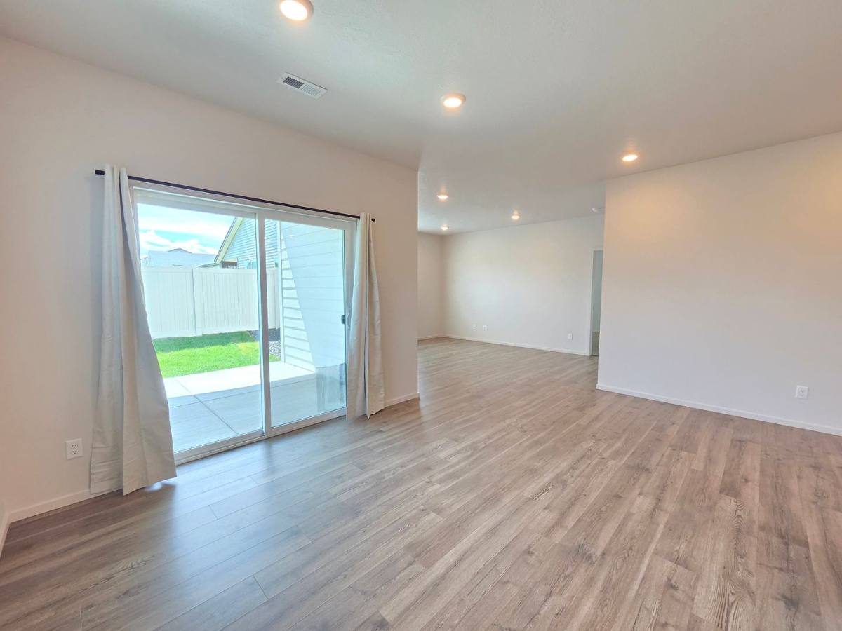 House for rent at 10517 W Sorenstam Rd, Cheney, WA 99004