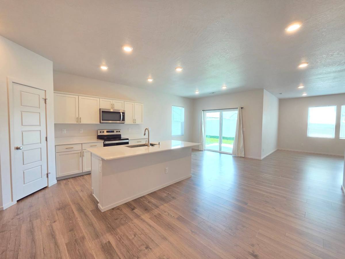 House for rent at 10517 W Sorenstam Rd, Cheney, WA 99004