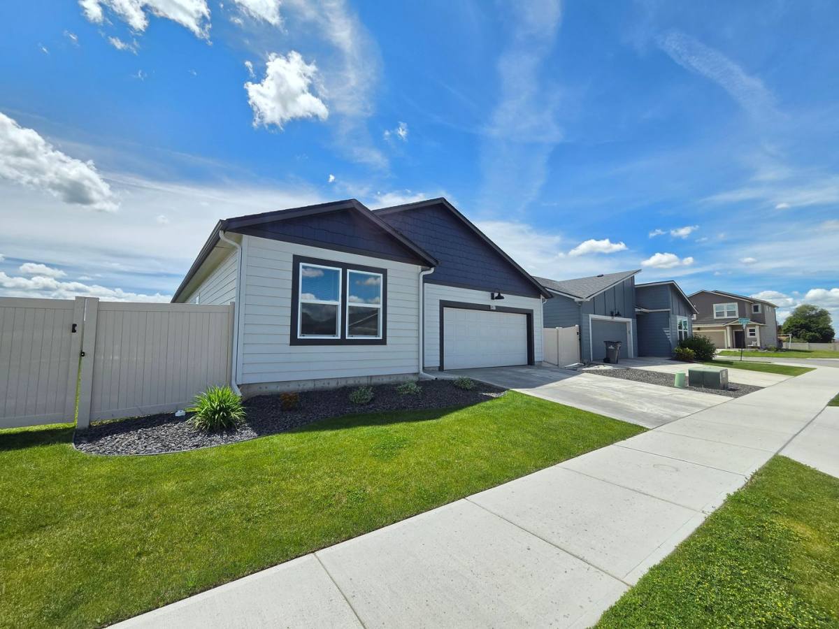 House for rent at 10517 W Sorenstam Rd, Cheney, WA 99004