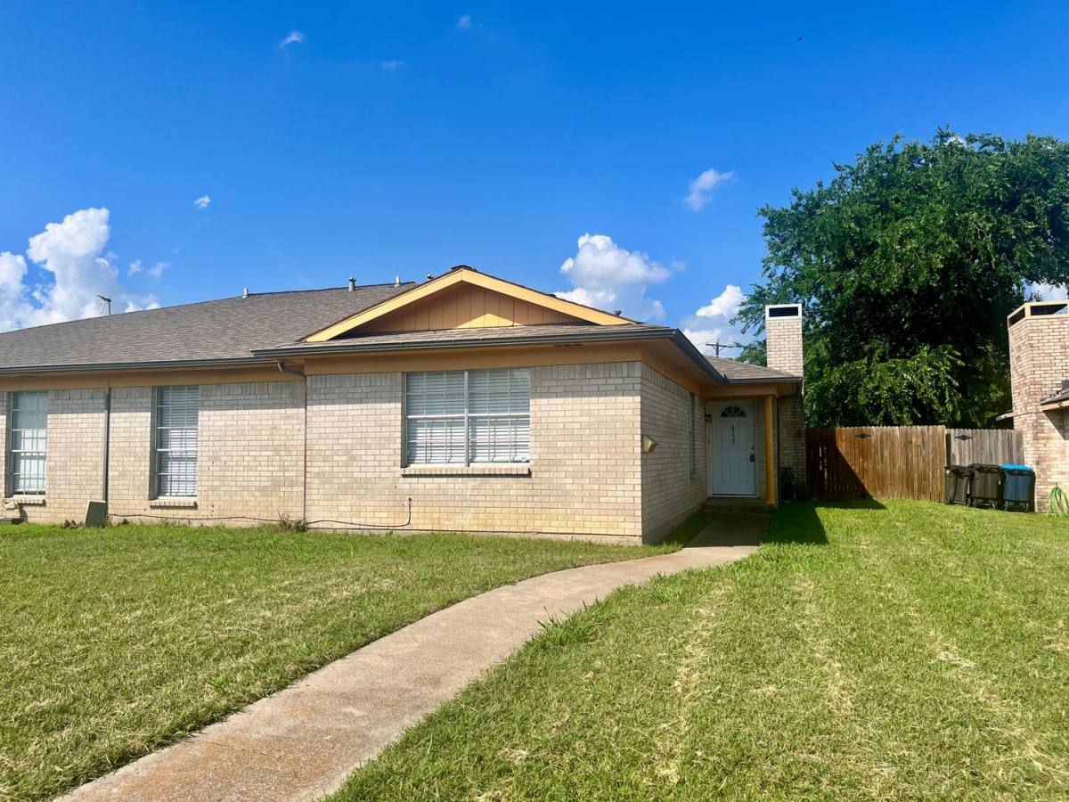 House for rent at 4325 Segura Court S, Fort Worth, TX 76132
