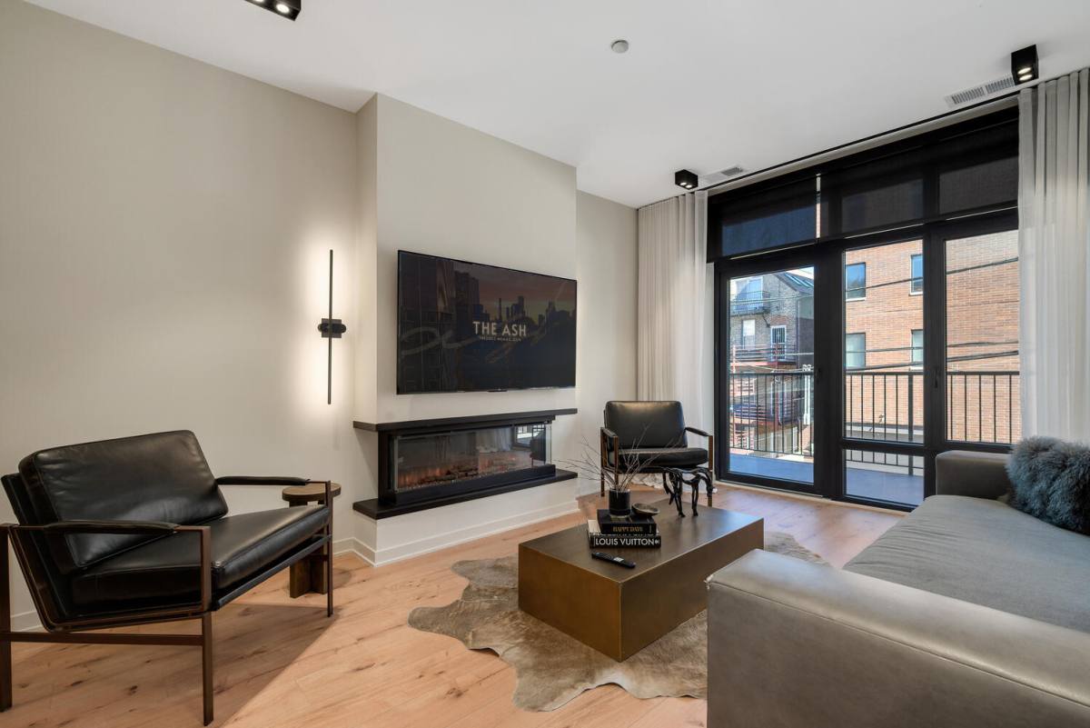 Apartment for rent at 1257 N Ashland Ave #403, Chicago, IL 60622