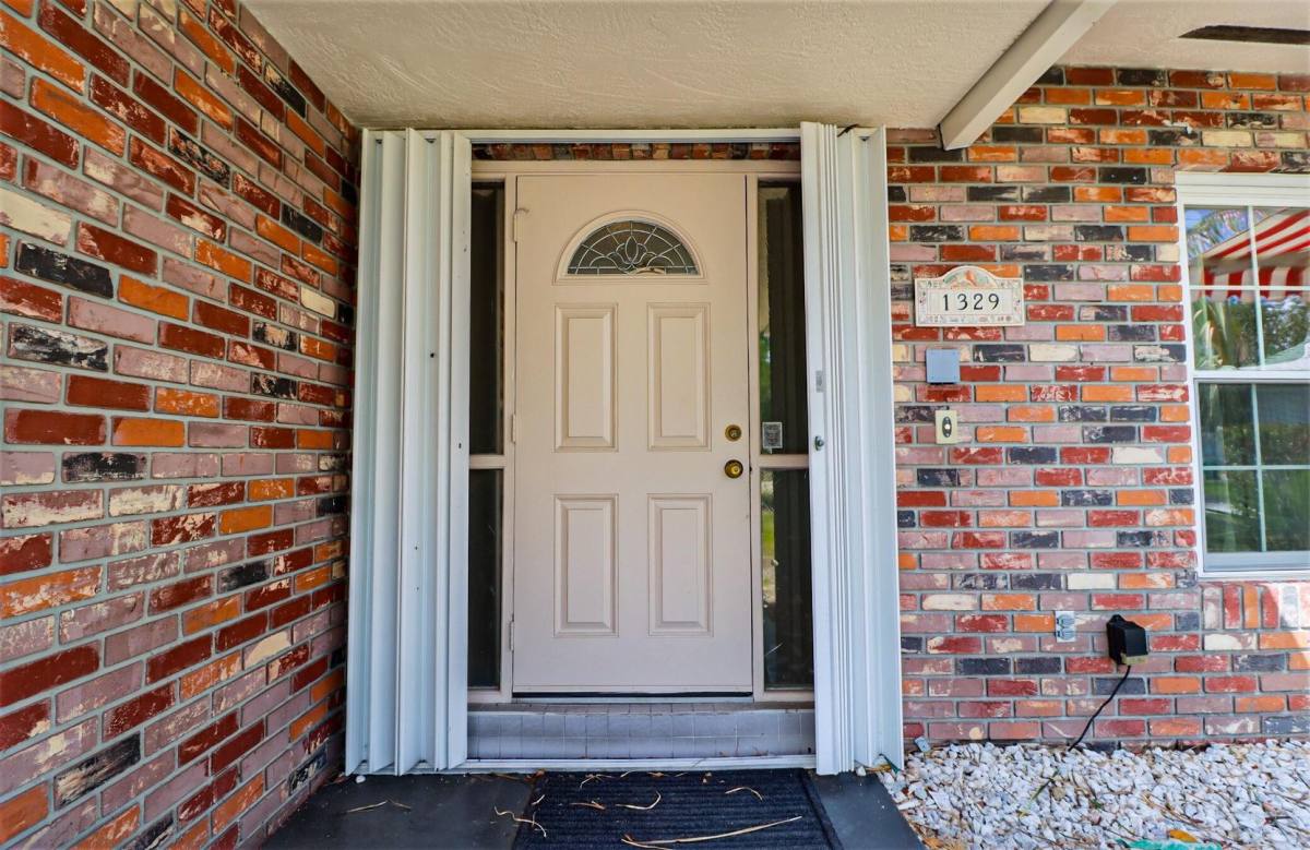 House for rent at 1329 NW 84th Dr, Coral Springs, FL 33071