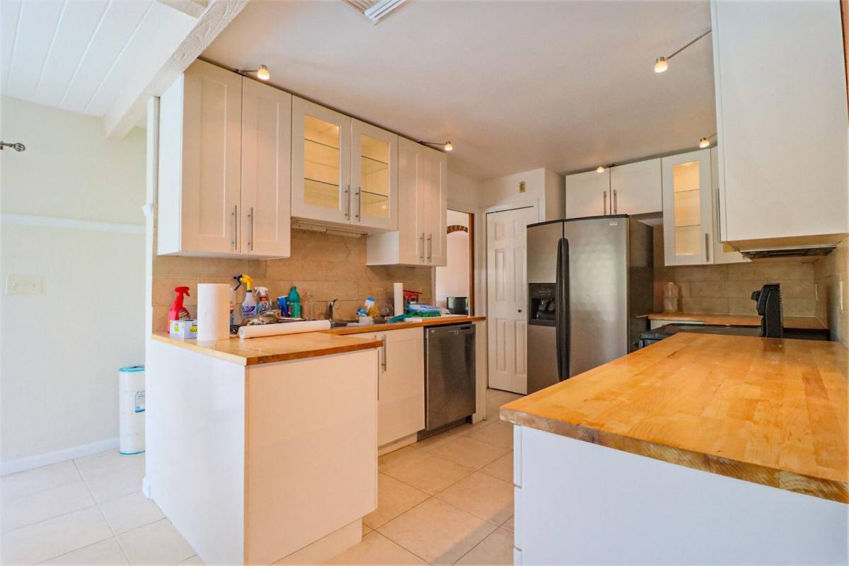 House for rent at 1329 NW 84th Dr, Coral Springs, FL 33071