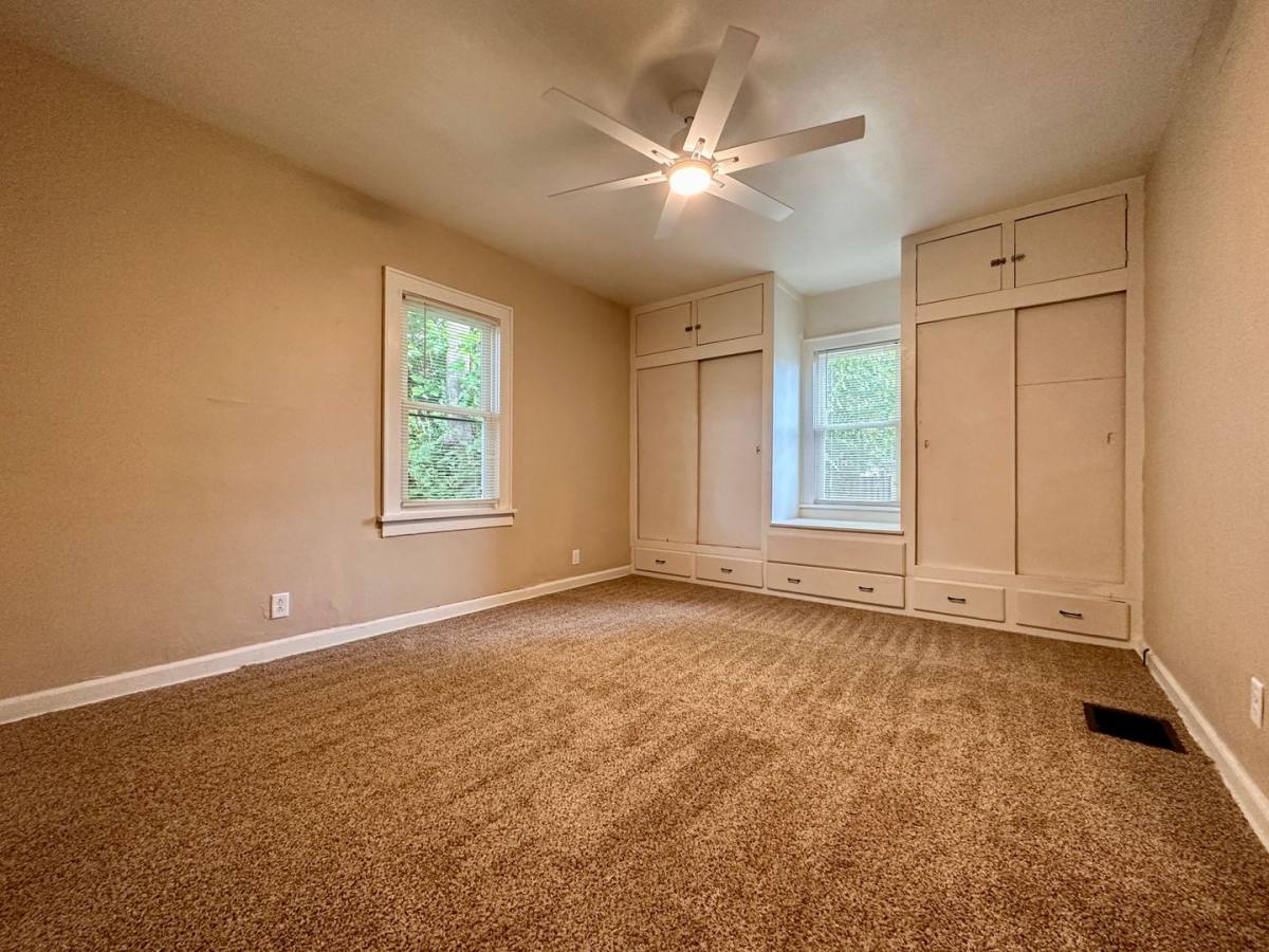 House for rent at 2510 College Ave, Terre Haute, IN 47803