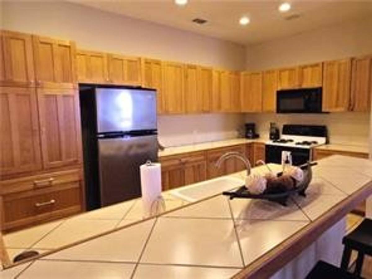 Apartment for rent at 2101 W 10th St, Austin, TX 78703