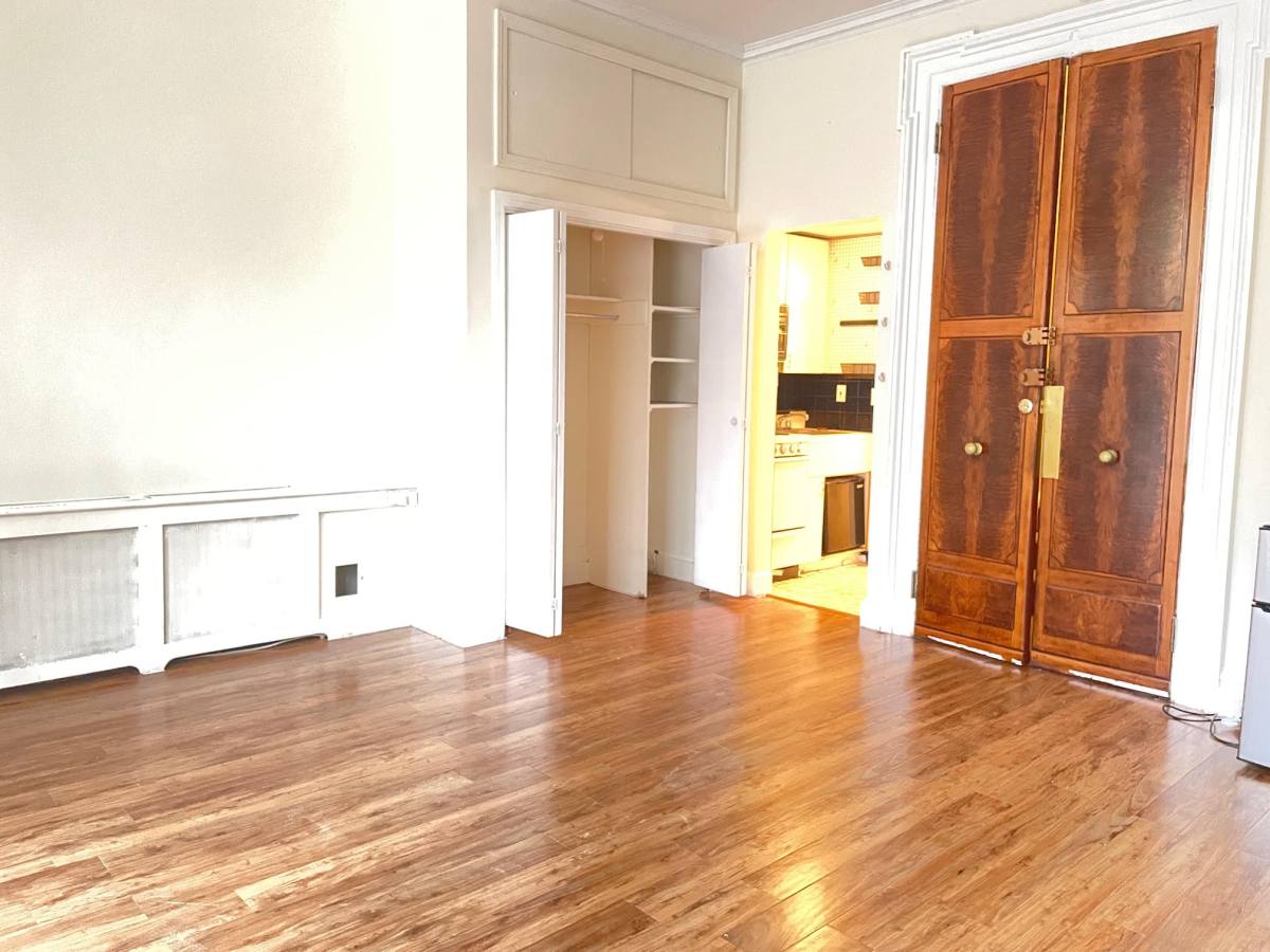 Apartment for rent at 228 Beacon St #2, Boston, MA 02116