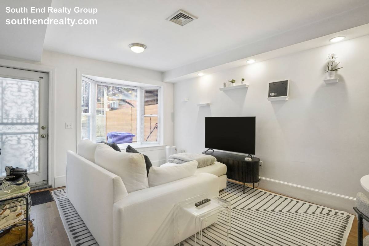 Apartment for rent at 5 Dartmouth Place #1, Boston, MA 02116